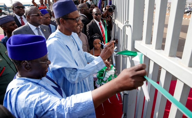 President Buhari and Gov. Al-Makura during the commissioning of the market in 2018
